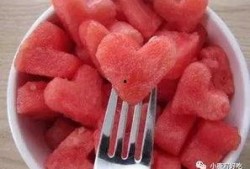 汉子吃瓜,揭秘“吃瓜群众”背后的文化现象