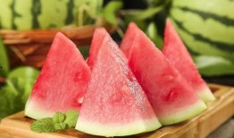 吃瓜在古代的说法,古时“吃瓜群众”的趣味解读