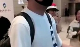 明星机场吃瓜路人,现场热辣瞬间大揭秘