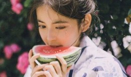 吃瓜明星头像男生图片,揭秘吃瓜明星头像男生背后的故事