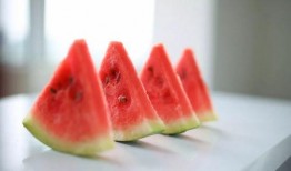 吃瓜不能跟什么东西吃,揭秘哪些食物与吃瓜相克